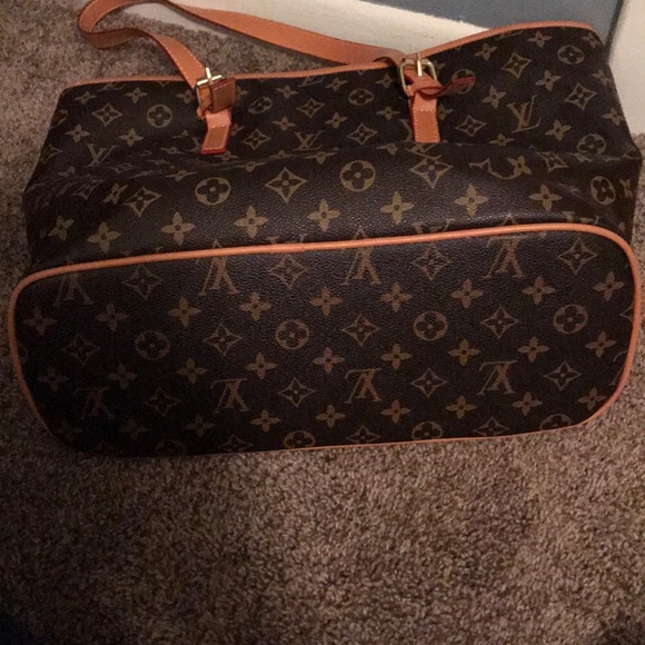 Louis Vuitton Handbag - Picture 2 of 3